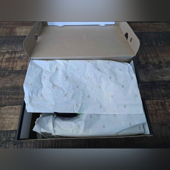 Jordan 6 Retro 'Electric Green' - Sz 9.5 - Picture 8 of 8